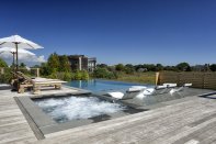 Gold:
Pool/Spa Combination — Concrete
Swimming Pools by Jack Anthony, Patchogue, N.Y.